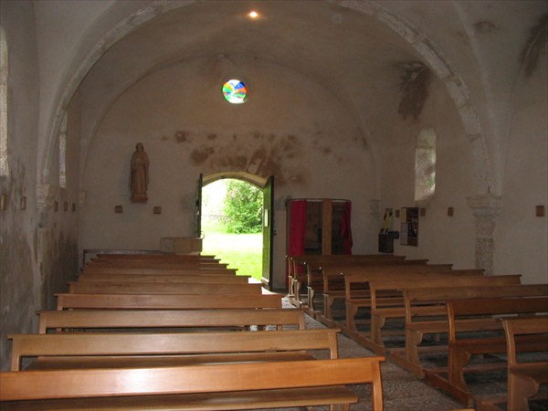 церква внутри